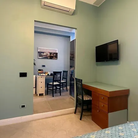 Bed & Breakfast A Casa Di Mariecloude Napels