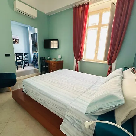 A Casa Di Mariecloude Nocleg ze śniadaniem Neapol