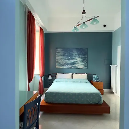 A Casa Di Mariecloude 4* Nápoles