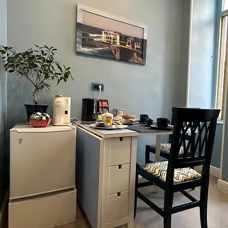 A Casa Di Mariecloude Bed & Breakfast Neapel