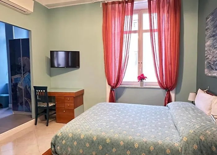 Alojamento de Acomodação e Pequeno-almoço A Casa Di Mariecloude Nápoles