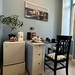 A Casa Di Mariecloude Bed and Breakfast Νάπολη